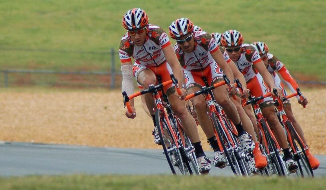 Costruire un team in 4 step. Le quattro fasi critiche che fanno la differenza tra un gruppo di persone e una squadra